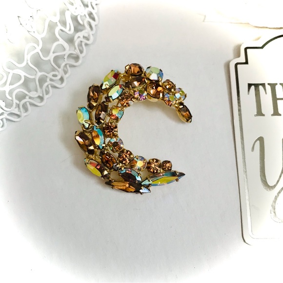 Vintage Amber Aurora Borealis Crescent brooch – unsigned Sherman style 2“ - Picture 7 of 7